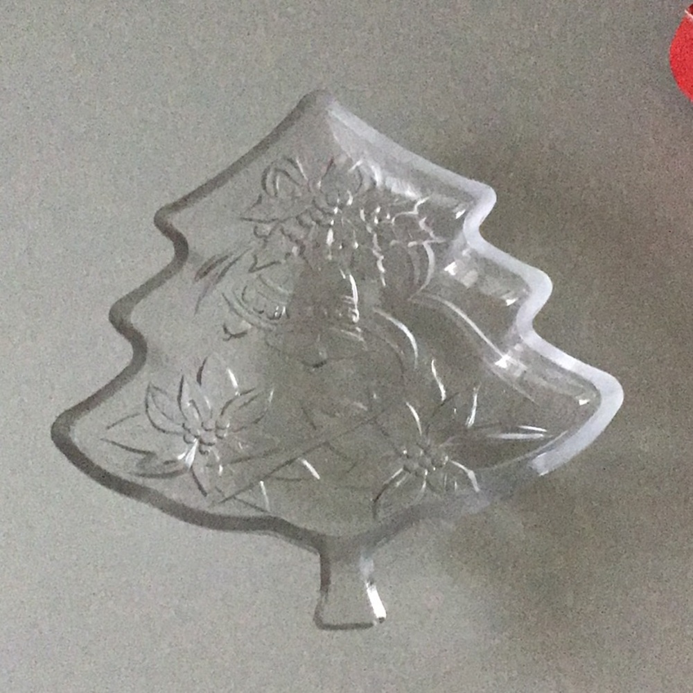 HAPPY HOLIDAYS CHRISTMAS TREE SERVER
